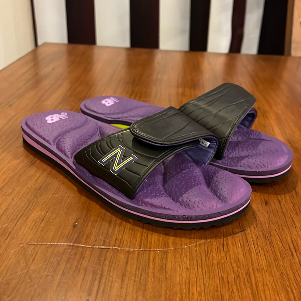 New Balance Plush D Slides Sandals Shoes new Women’s Size 7